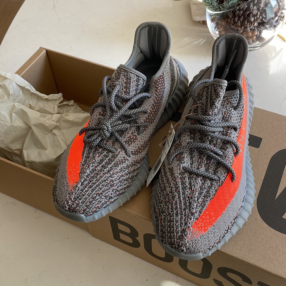 NWT Yeezy Boost 350 V2 (updated)